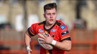 ACKROYD JOINS COUGARS ON LOAN